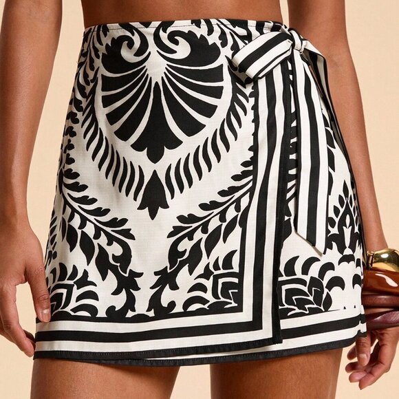 Dresses & Skirts - Black and White Boho Women's Side Knot Wrap Mini Skirt with Plant Print